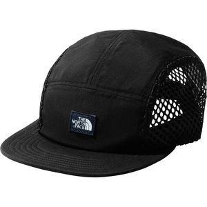 ISO. North Face class V 5 panel (2019 model)